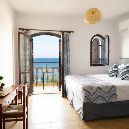 Beachfront Penthouse Studio Apartment Hersonissos (Crete)