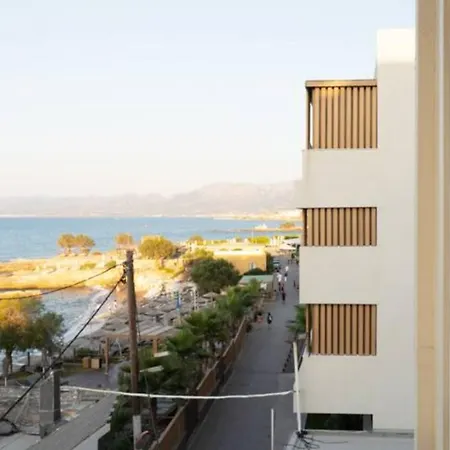Beachfront Penthouse Studio * خيرسونِسوس